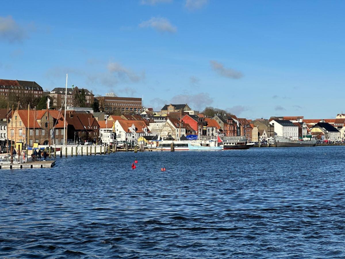 Weitblick - Mit Strandkorb, Mehr Meer Geht Nicht กลึคส์บวร์ก ภายนอก รูปภาพ